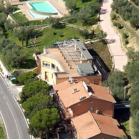 Hotel Il Castellaccio Piccione Εξωτερικό φωτογραφία
