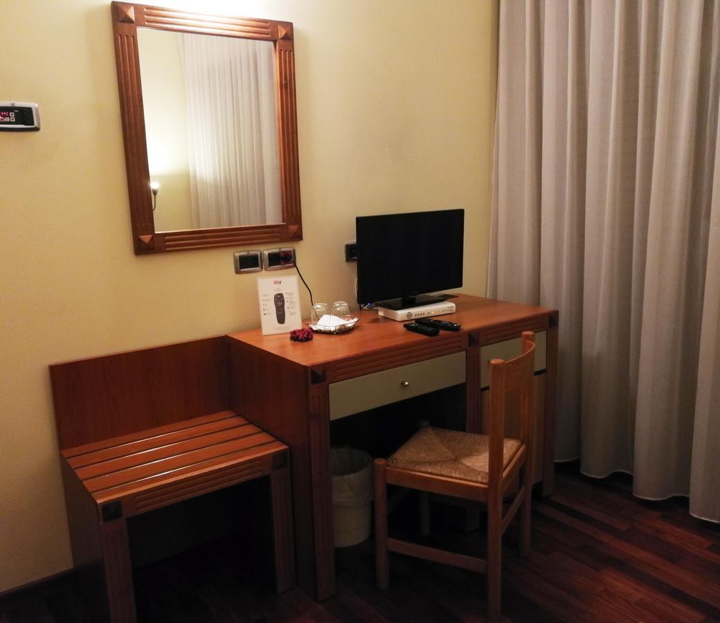 Hotel Il Castellaccio Piccione Εξωτερικό φωτογραφία