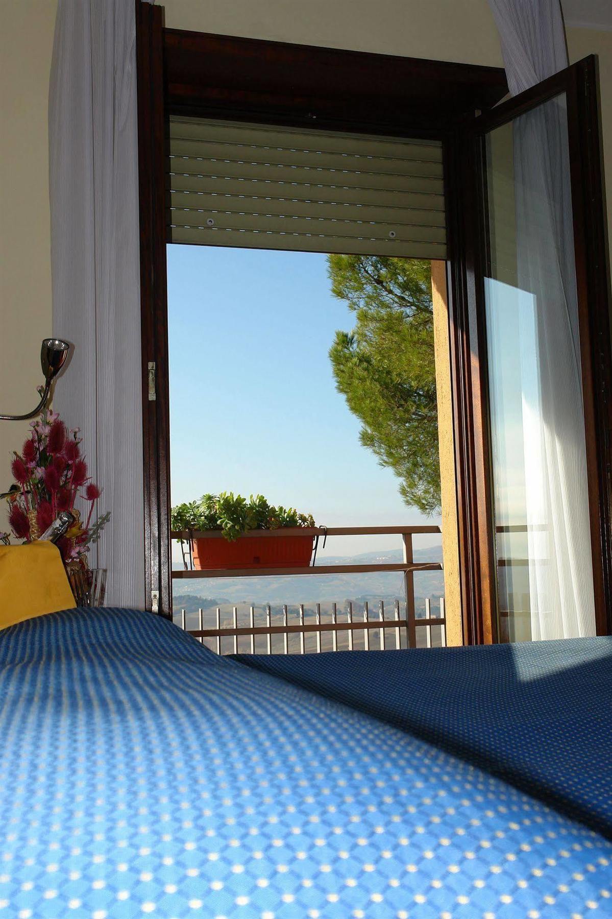 Hotel Il Castellaccio Piccione Εξωτερικό φωτογραφία