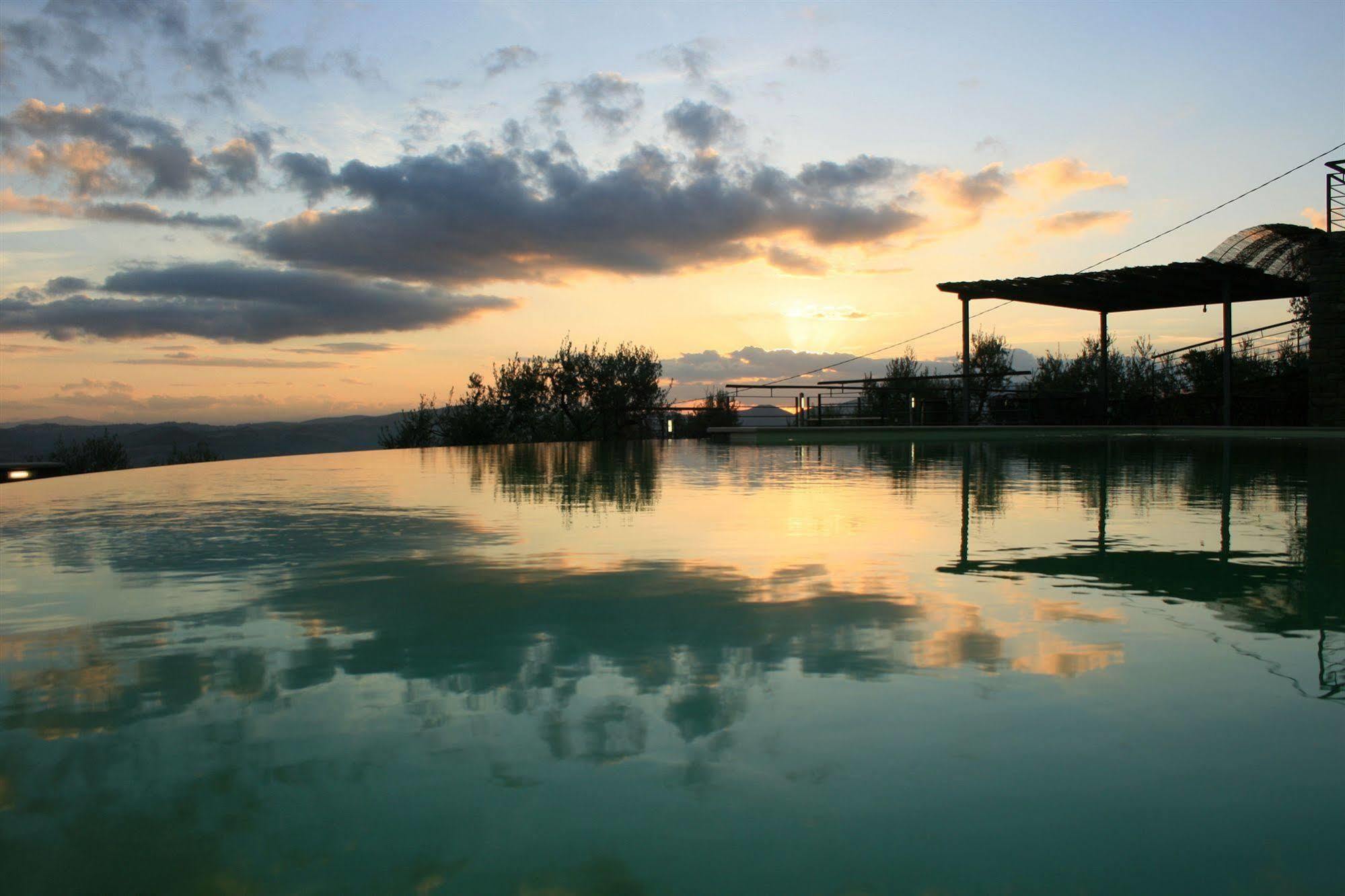 Hotel Il Castellaccio Piccione Εξωτερικό φωτογραφία